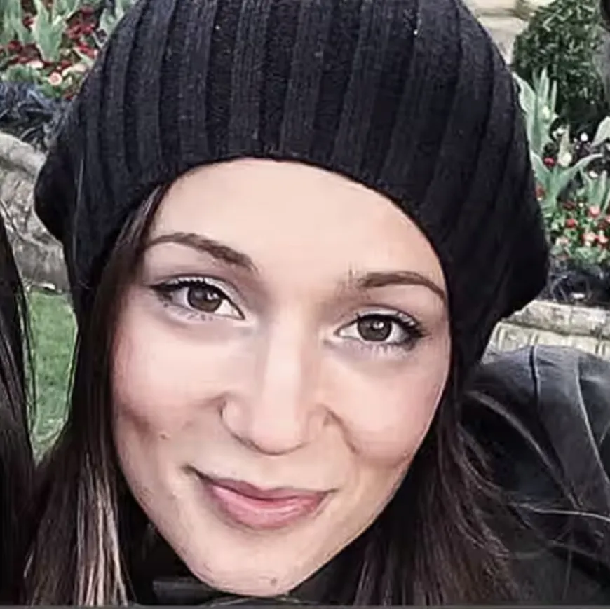 72 Kişinin yanarak öldüğü GRENFELL TOWER Zenginler için göz ağrısı olmayacak artık. Yakında yıkılacak.