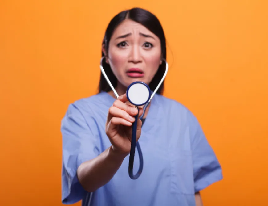 İngiltere Sağlık bakanlığı kalkıyor. 30 bin kişi işten çıkarılacak: Türk Doktor ve Hemşireler İçin Fırsatlar