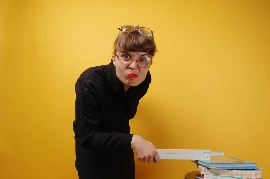 İngiltere’de Öğretmenlik Fırsatı! Matematik ve Fizik öğretmeni aranıyor. Türkiye'den başvurabilirsiniz!